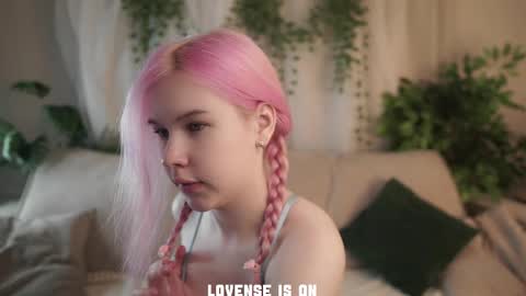 Eliz online show from 11-28-25, 01:30