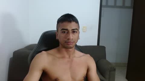Snapshot of bfernando_05 chatting on 01-24-25, 03:32 BAYRON online show from 01-24-25, 03:32