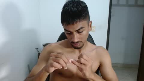 Snapshot of bfernando_05 chatting on 09-16-25, 02:01 BAYRON online show from 09-16-25, 02:01