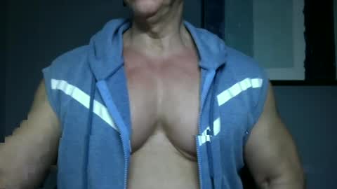BGDKMUSCLEGUY - SELECTED BY CHATURBATE AS A TOP BROADCASTER FOR 2023 online show from 01-21-25, 01:29