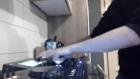 bhjjgg777 online show from 01-06-25, 01:42