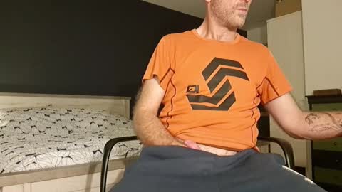 My name is David and if you like public exhibitions you wont be disappointed with me LoL - My favorite vibes is 44  online show from 12-22-24, 09:53