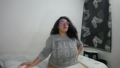 Bianca Tuesday to Sunday from 2am to 6am UTC-5 online show from 04-11-26, 09:46