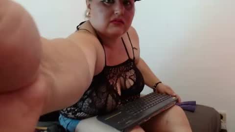 Snapshot of bianca_imp_ chatting on 07-19-26, 02:10 Bianca Love online show from 07-19-26, 02:10