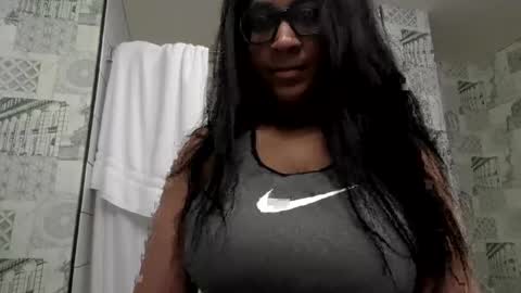 Snapshot of biancadoesitright chatting on 04-12-26, 06:35 biancadoesitright online show from 04-12-26, 06:35