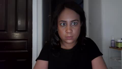 Snapshot of biancadoesitright chatting on 05-11-26, 02:34 biancadoesitright online show from 05-11-26, 02:34