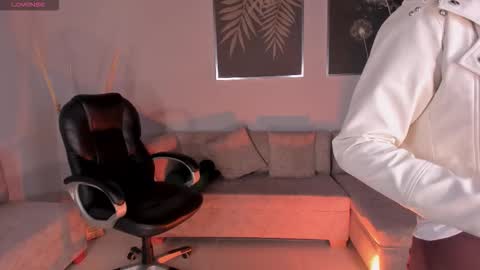 Snapshot of biancapierce_ chatting on 09-29-25, 11:48 Bianca Pierce online show from 09-29-25, 11:48