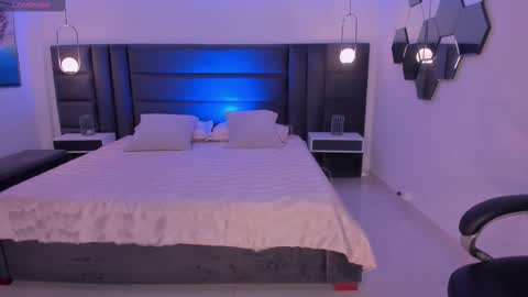 Snapshot of biancapierce_ chatting on 11-06-25, 12:28 Bianca Pierce online show from 11-06-25, 12:28