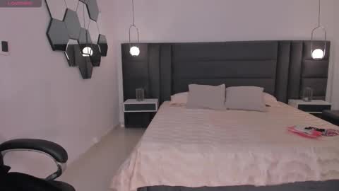 Snapshot of biancapierce_ chatting on 11-08-25, 12:05 Bianca Pierce online show from 11-08-25, 12:05