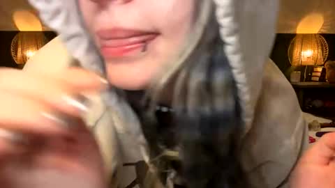 Ellie  online show from 04-10-26, 04:28