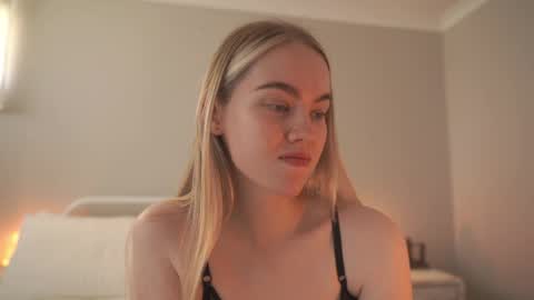 Bibi online show from 04-04-26, 01:59