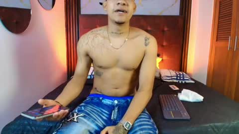 Snapshot of bick_jhonn chatting on 05-12-26, 08:06 Bick Khonn online show from 05-12-26, 08:06