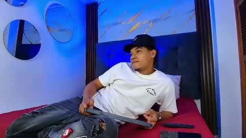 Snapshot of bick_jhonn chatting on 05-20-26, 08:04 Bick Khonn online show from 05-20-26, 08:04