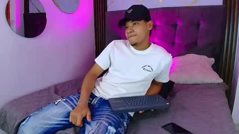 Snapshot of bick_jhonn chatting on 05-23-26, 07:29 Bick Khonn online show from 05-23-26, 07:29