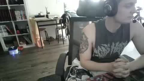 Snapshot of bicyclesocks chatting on 04-09-26, 12:43 bicyclesocks online show from 04-09-26, 12:43