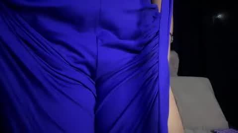 lau li online show from 10-10-25, 09:08