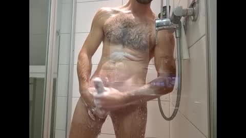 Snapshot of big_cock_fuckvon chatting on 12-11-24, 04:20 Tim online show from 12-11-24, 04:20