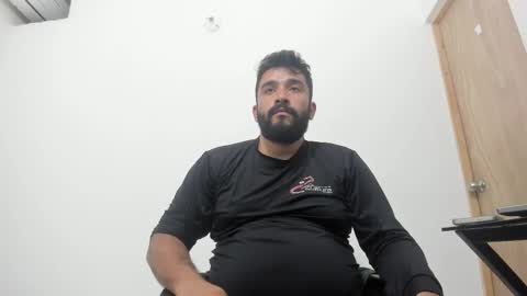 Tommy online show from 11-24-25, 01:38