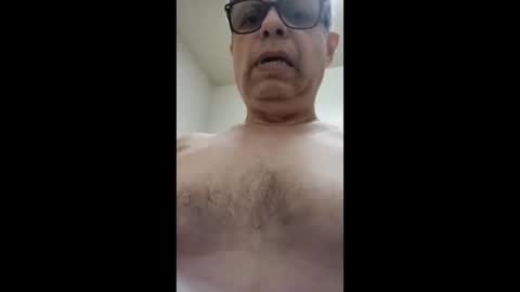 Snapshot of big_ed_m chatting on 01-07-26, 11:18 big_ed_m online show from 01-07-26, 11:18