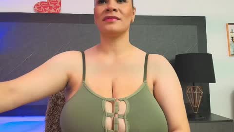 Tell me Sophia  online show from 12-28-24, 07:54