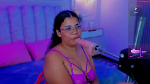 Snapshot of bigass__brunette chatting on 07-25-26, 04:32 ZOE online show from 07-25-26, 04:32