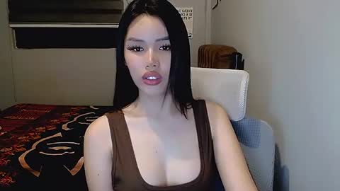 Mia online show from 07-07-26, 11:47