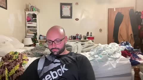 Snapshot of bigbackmuscles1296 chatting on 09-16-25, 01:06 Mr. Muscle Monster online show from 09-16-25, 01:06