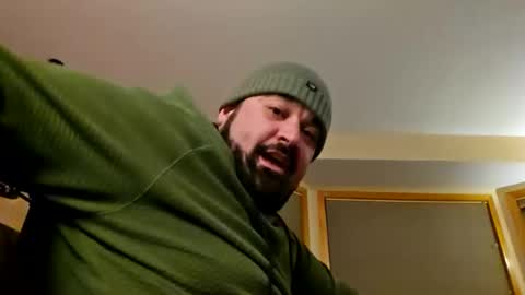 Snapshot of bigbear39x chatting on 12-19-25, 05:14 bigbear39x online show from 12-19-25, 05:14