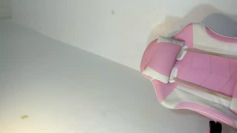 kendra online show from 06-29-26, 01:44