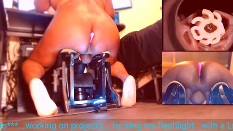 Snapshot of bigblackbitchboy chatting on 12-31-24, 06:46 your filthy fuck pig online show from 12-31-24, 06:46