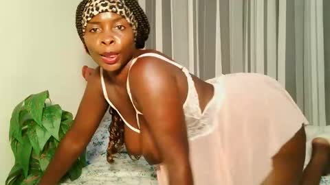 Vee online show from 04-06-26, 04:46