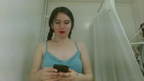 Isabella online show from 04-14-26, 08:15