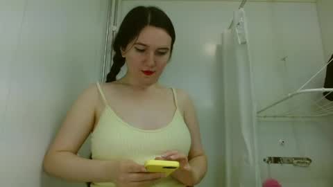 Isabella online show from 05-27-26, 03:03