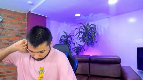 Snapshot of bigbros18 chatting on 12-16-25, 01:05 MOD ramon My team is mickey and roman online show from 12-16-25, 01:05