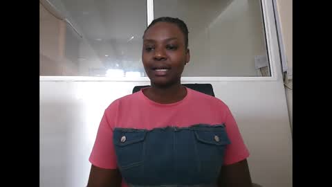 Snapshot of bigbumboobs98 chatting on 09-19-25, 07:43 bigbumboobs98 online show from 09-19-25, 07:43