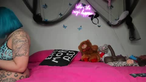 bigbuttsarena online show from 02-17-25, 02:42