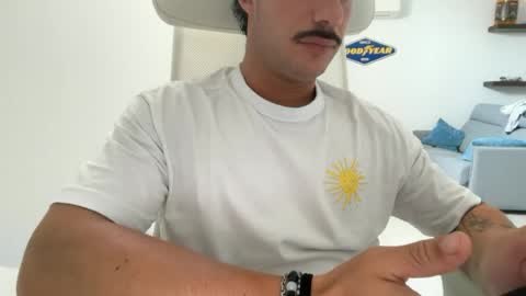 Snapshot of bigc3344 chatting on 08-01-26, 11:20 Michael online show from 08-01-26, 11:20