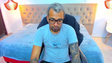 Snapshot of bigcock_hair chatting on 10-04-25, 11:03 bigcock_hair online show from 10-04-25, 11:03