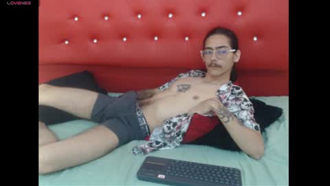 Snapshot of bigcock_robert chatting on 06-15-26, 07:38 ROBB online show from 06-15-26, 07:38