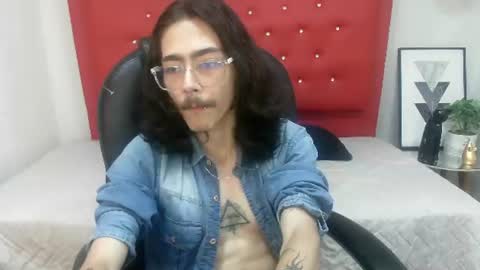 Snapshot of bigcock_robert chatting on 06-20-26, 07:38 ROBB online show from 06-20-26, 07:38