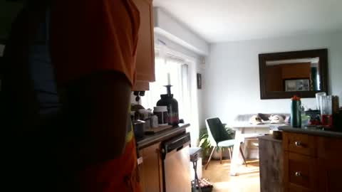 Snapshot of bigcumcanada chatting on 05-05-26, 09:34 bg online show from 05-05-26, 09:34