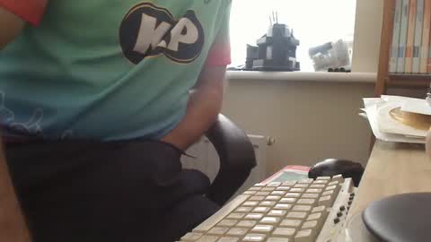 Snapshot of bigcurve chatting on 12-22-24, 12:38 bigcurve online show from 12-22-24, 12:38