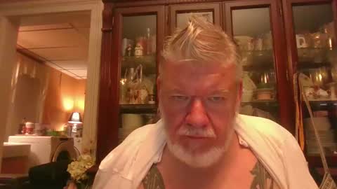 Snapshot of bigdaddybear1244 chatting on 06-11-26, 02:53 BigDaddyBear online show from 06-11-26, 02:53