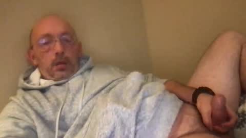 Snapshot of bigdaddydelight chatting on 01-09-26, 06:53 bigdaddydelight online show from 01-09-26, 06:53