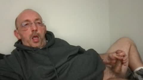 Snapshot of bigdaddydelight chatting on 02-04-26, 01:11 bigdaddydelight online show from 02-04-26, 01:11