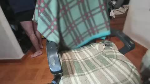 Dante online show from 10-19-25, 05:19