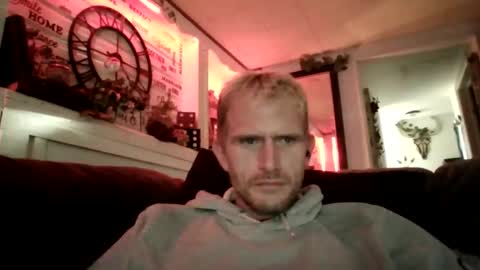 Snapshot of bigdickdawg90 chatting on 03-13-26, 03:18 bigdickdawg90 online show from 03-13-26, 03:18