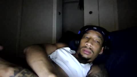 Snapshot of bigdickmarixxx chatting on 10-06-25, 06:00 bigdickmarixxx online show from 10-06-25, 06:00