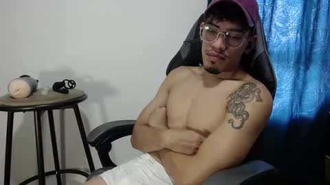 Snapshot of bigdragonboy chatting on 04-16-26, 05:36 BigDragonBoy online show from 04-16-26, 05:36