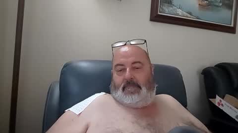 Snapshot of bigfuzzyteddybear chatting on 04-23-26, 05:37 bigfuzzyteddybear online show from 04-23-26, 05:37